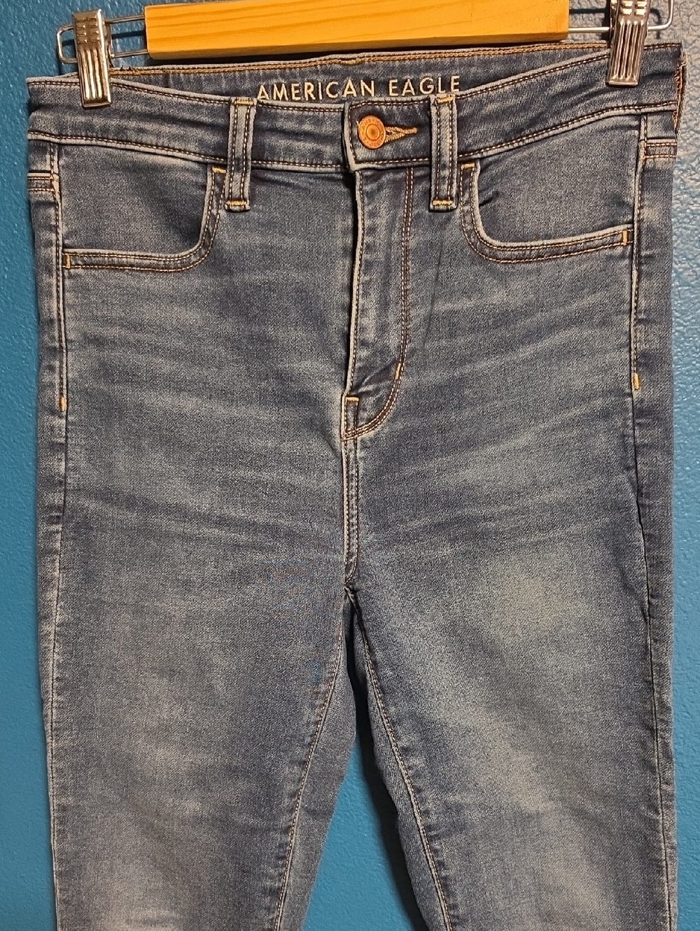 American Eagle Super Hi-Rise Jegging in Dark Blue Denim